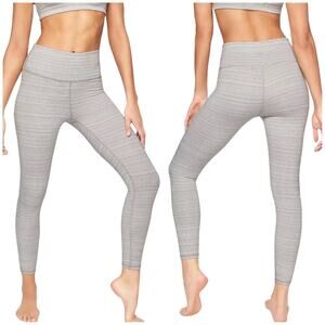 Athleta High Rise Jacquard Chaturanga 7/8 Tight Size XS EUC Cream Stripe Yoga